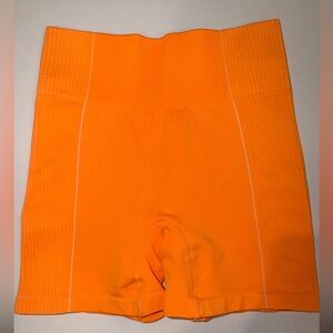 Amazon Brand Women’s Seamless Ribbed Shorts - Size Small